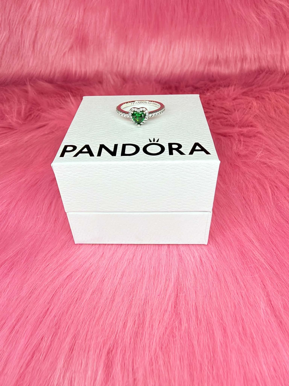 Pandora Sparkling Green Heart Ring - Sterling Silver